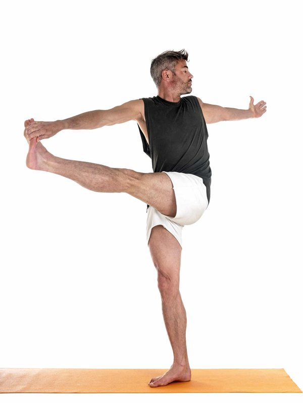 Comment organiser une retraite de yoga sur une île déserte ?